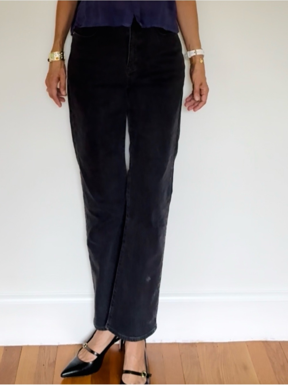 Black Straight-Leg Women’s Jeans